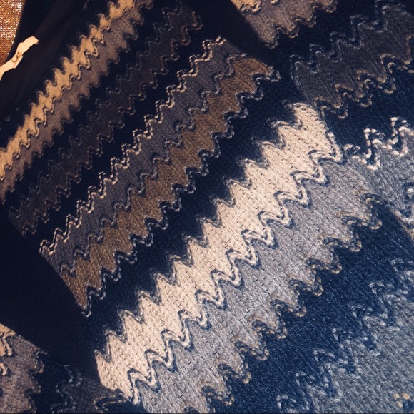 NWOT YA LOS ANGELES LS Dress - Picture 5 of 6